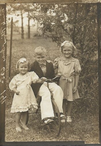 Etta Mae Dirks photo gallery thumbnail 10 of 92