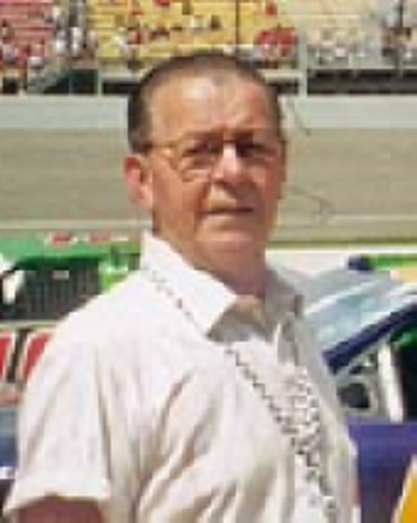 Larry  Phil Lilly