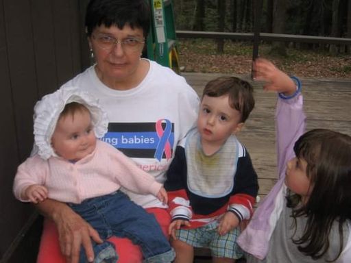 Earla Shiffer photo gallery thumbnail 14 of 23