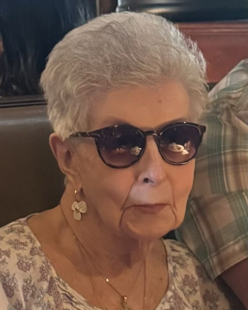 Shirley Hoelzle Parks Profile Photo