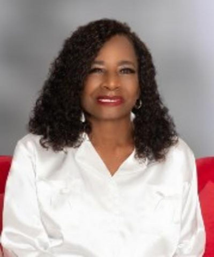 Sandra Hunter Profile Photo