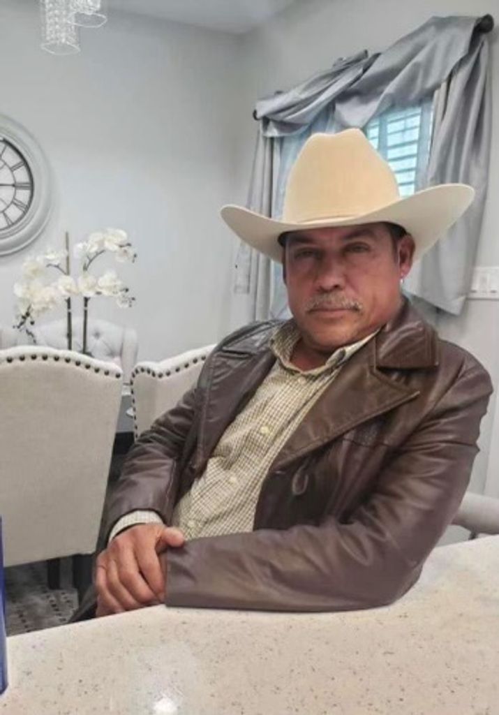 Juan Flores Sanchez