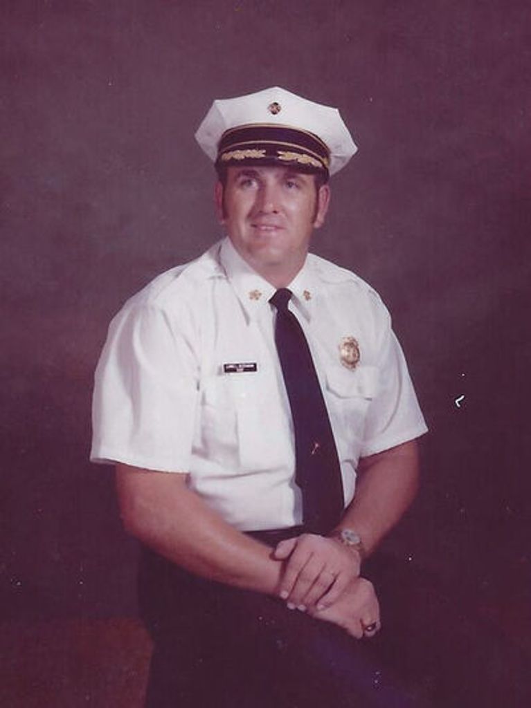 Mr Lowell Edwin Buchanan Profile Photo