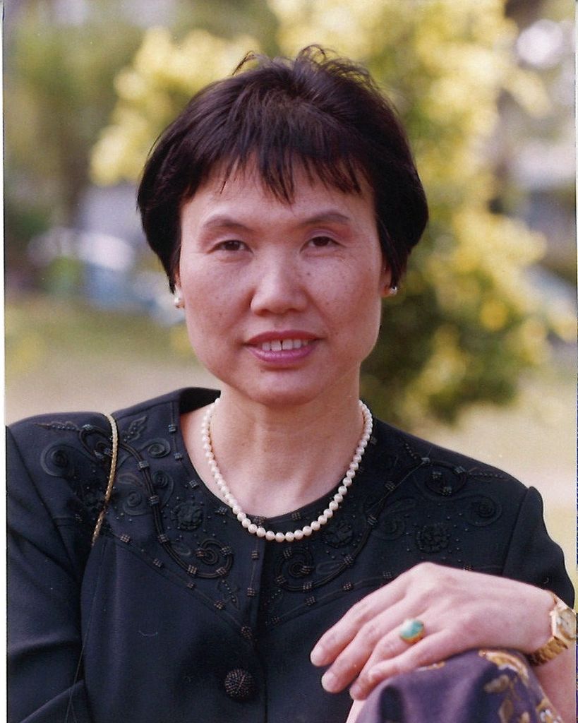 Mrs. Ho Sok Kuen Yuen 袁何淑娟