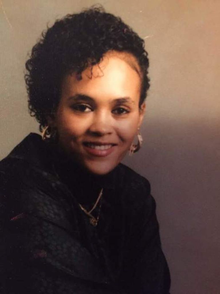 Mrs. Lynette Marie (Davis) Thomas