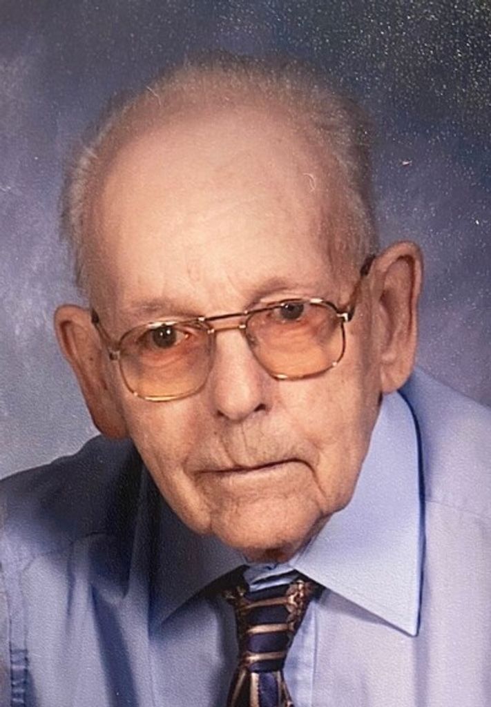 Eugene Petersen Profile Photo