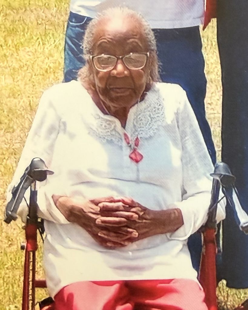 Pearly Farrell Profile Photo