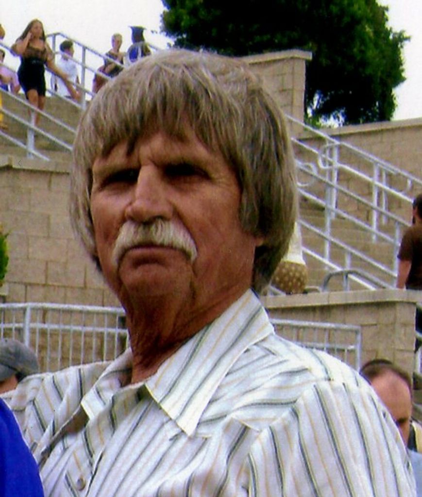 Les Baker