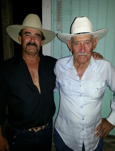 Santos Valdez Sr. photo gallery thumbnail 126 of 151