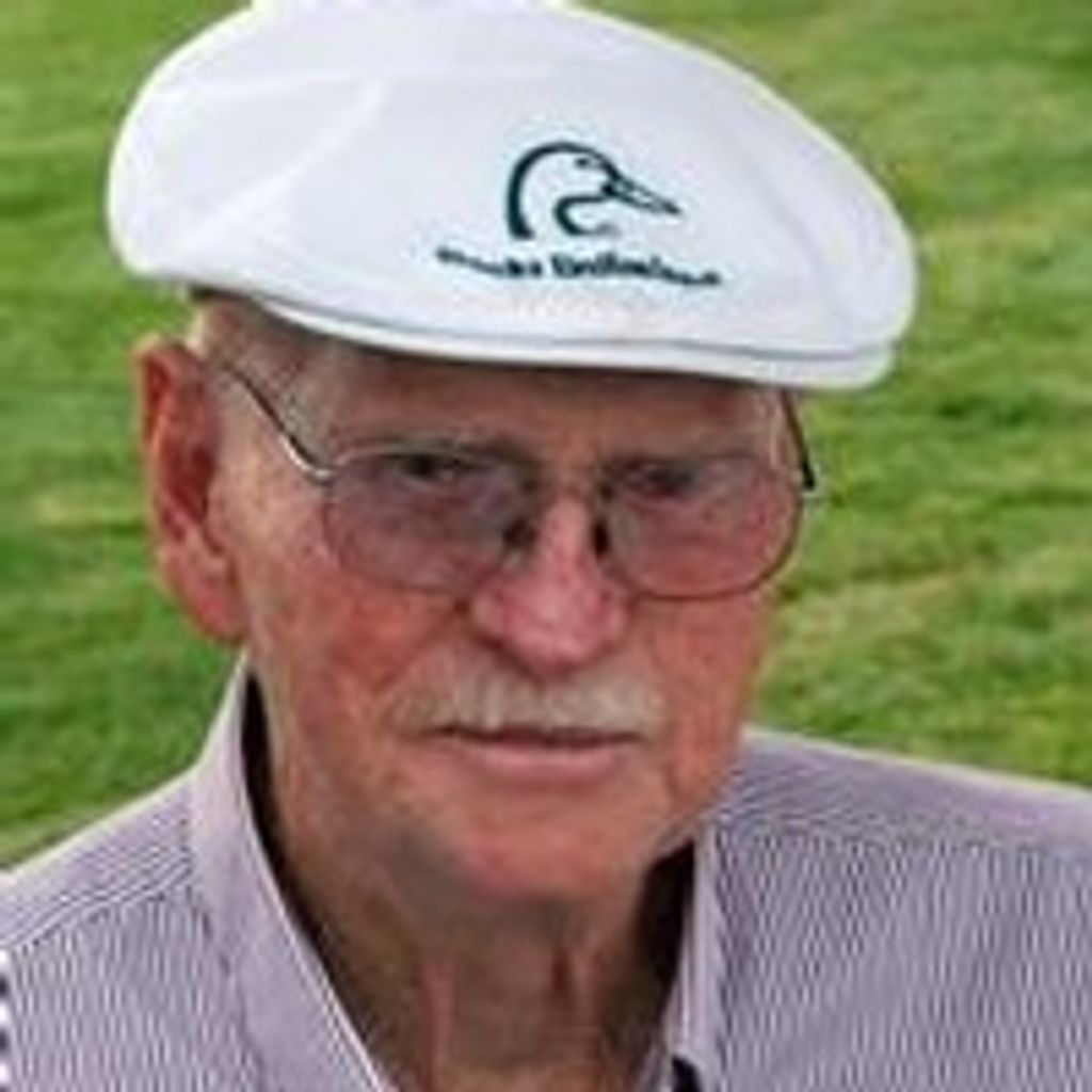 Claude Hayes Sr.