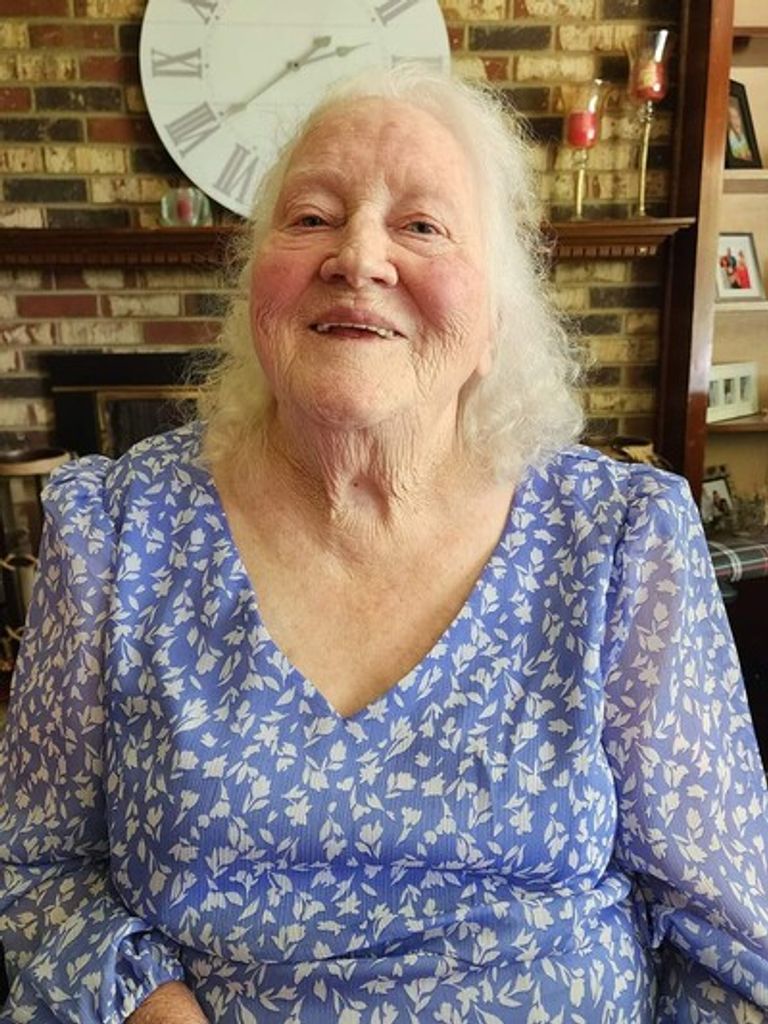 Georgia "Pauline" Collins Profile Photo