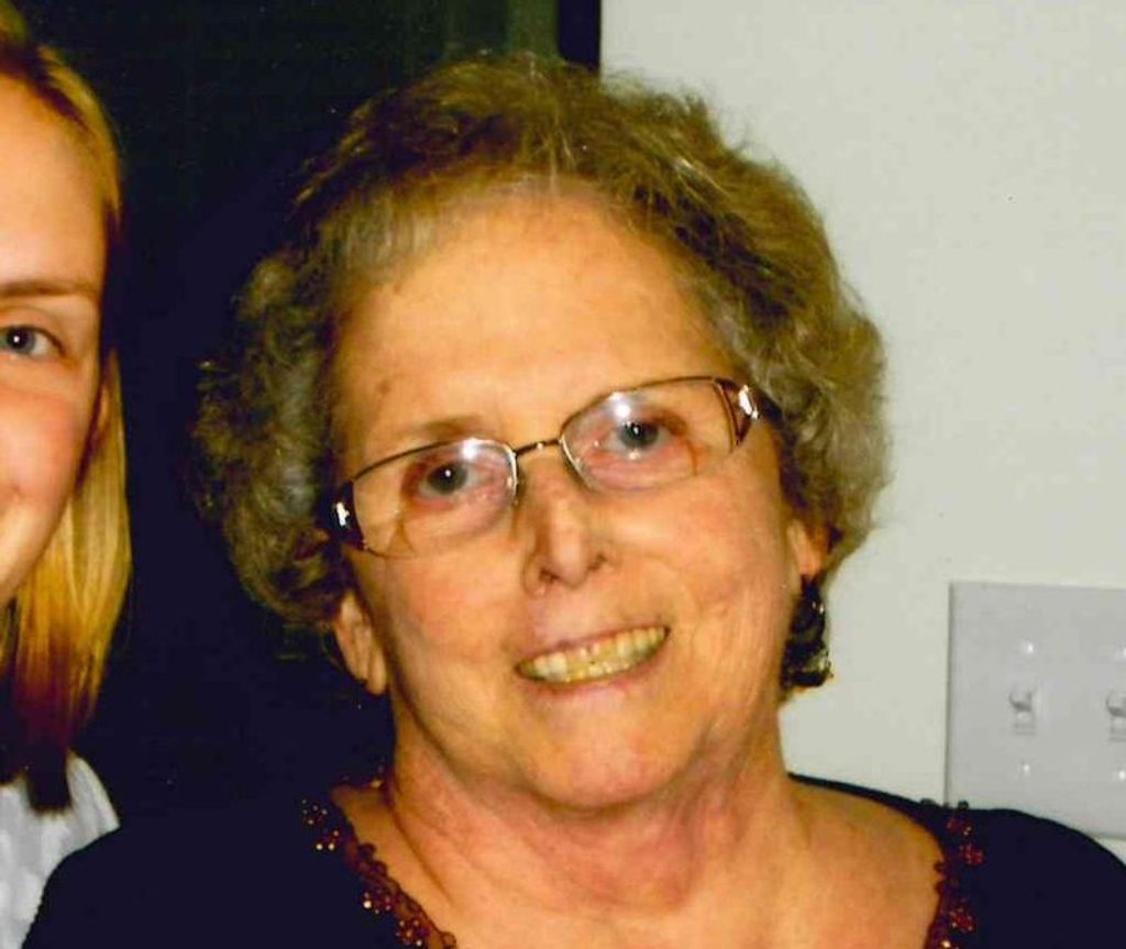 Betty J Russell