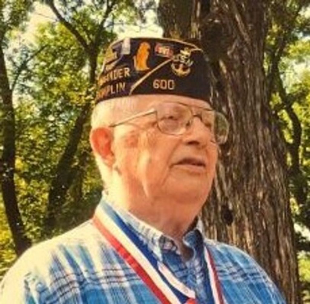 Clyde Edward Holmbo Profile Photo