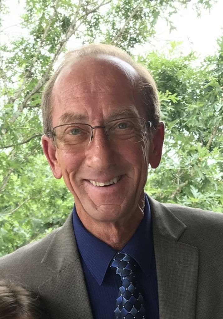 Mike Weeks Profile Photo