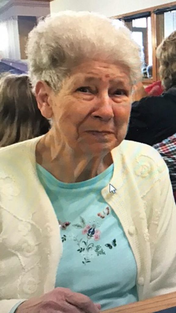 Brindella May Sypolt Lutsie