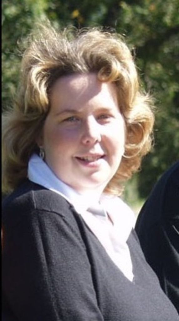 Tina Camunas Profile Photo
