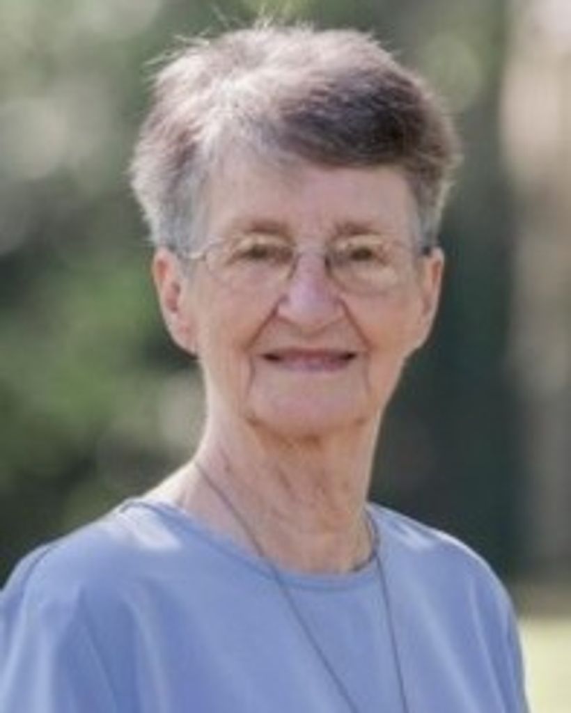 Helen Jane Savant Profile Photo