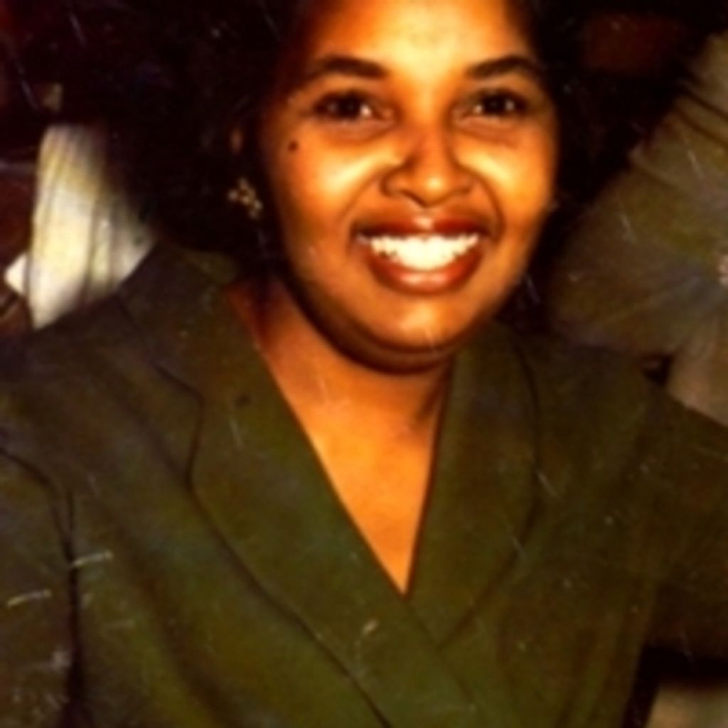 Cecilia E Harris