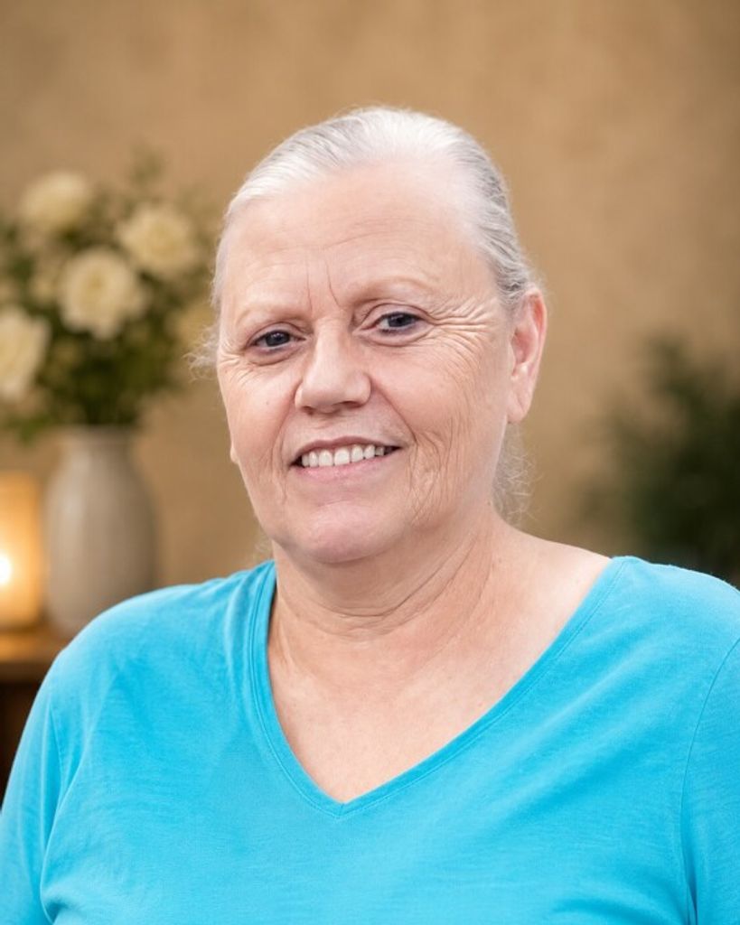 Christina Ann (Fiske)  Torres Profile Photo