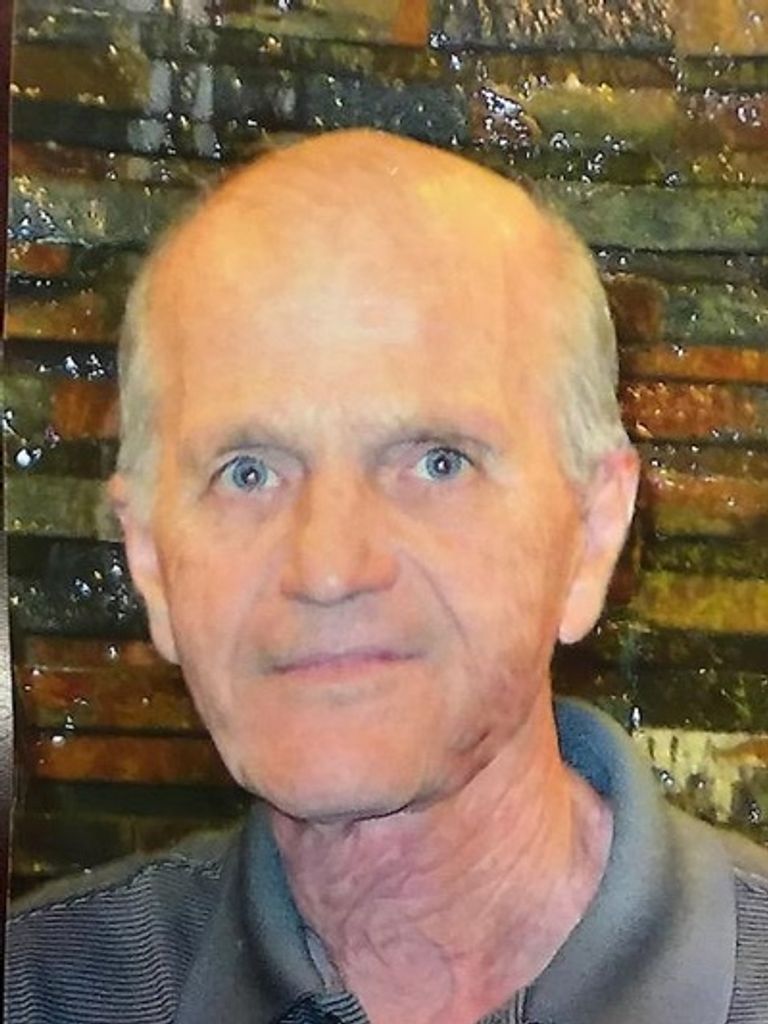 Robert Gordon Lacombe Profile Photo