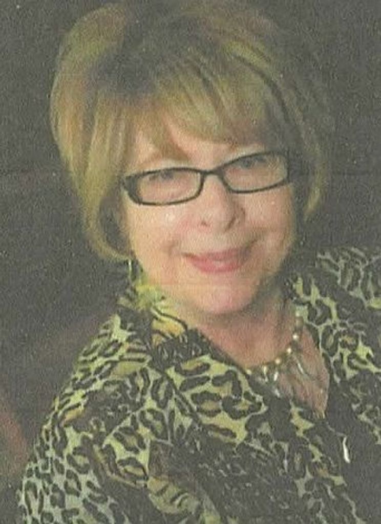Dee (Daniels)  Roshong