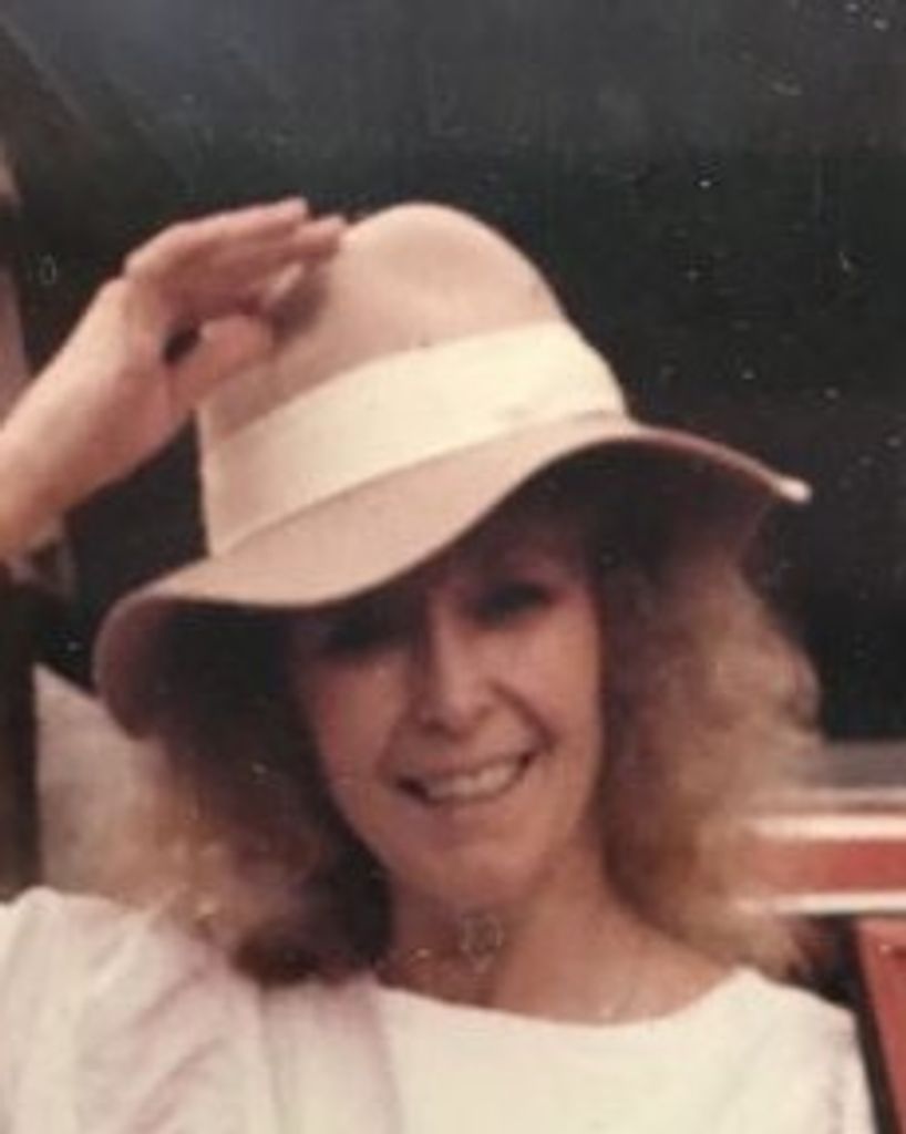 Carla Ann Roche' Profile Photo