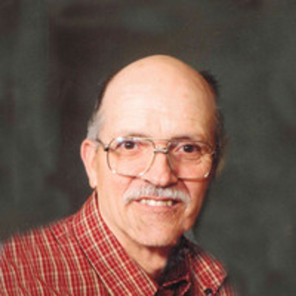 Lynn F Dansie