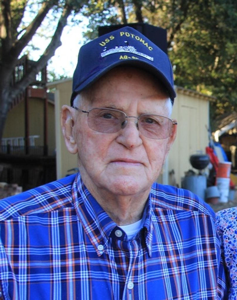 Thomas Francis Carlson Profile Photo