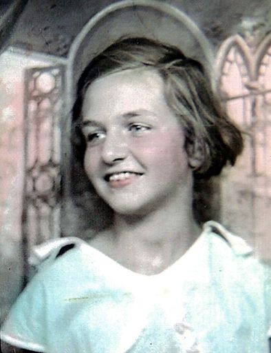 Lucille Gossage photo gallery thumbnail 7 of 116