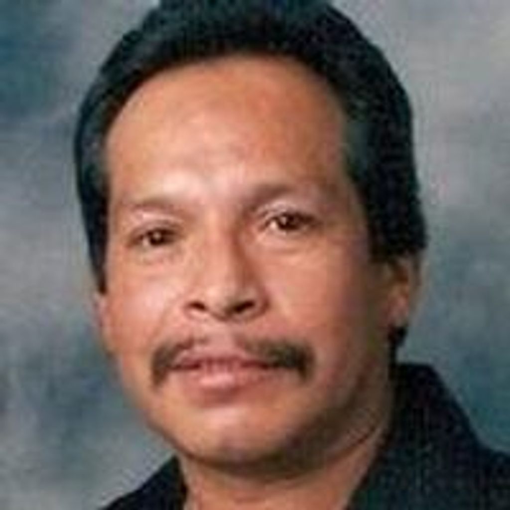 Robert Castillo Sr.
