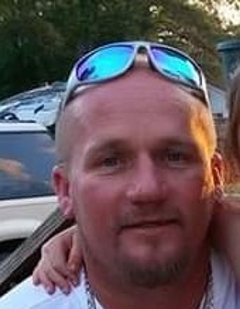 Kenneth Roundhead Warren Profile Photo