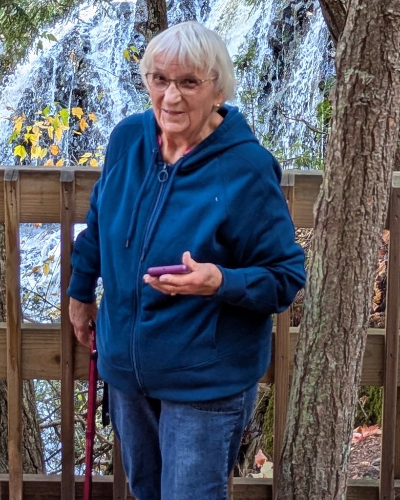 Beverly June Arno