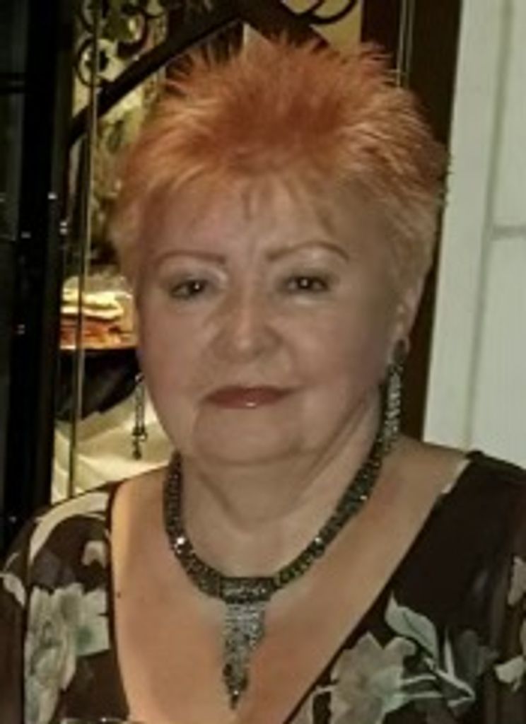 Elizabeth Lenczowski