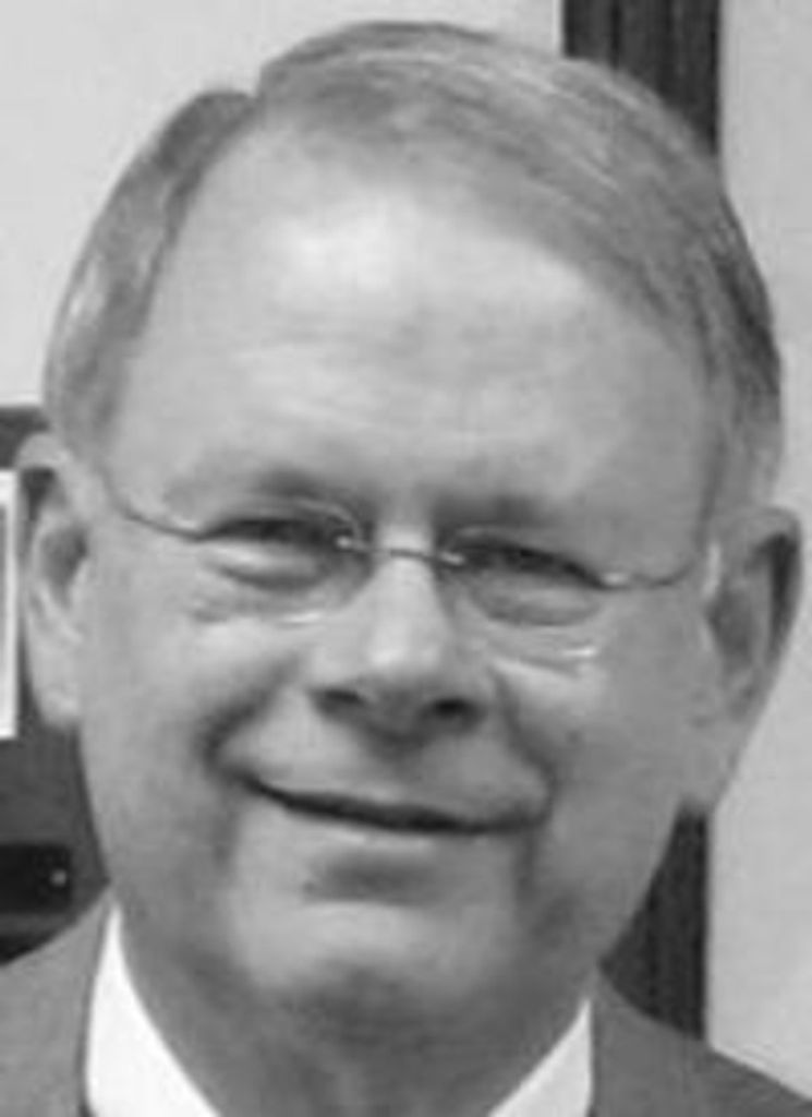 Dr Raymond Eugene Leonard