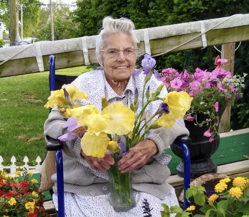 Lucille Mae (Lavy)  Bayer