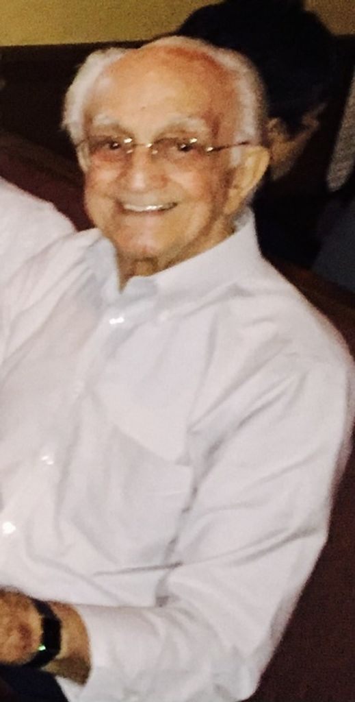 John Luteran Profile Photo