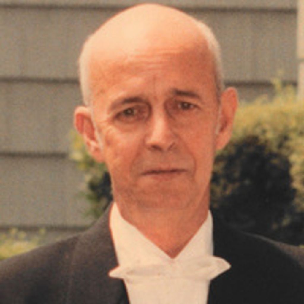 Robert E. "Bob" Bennington