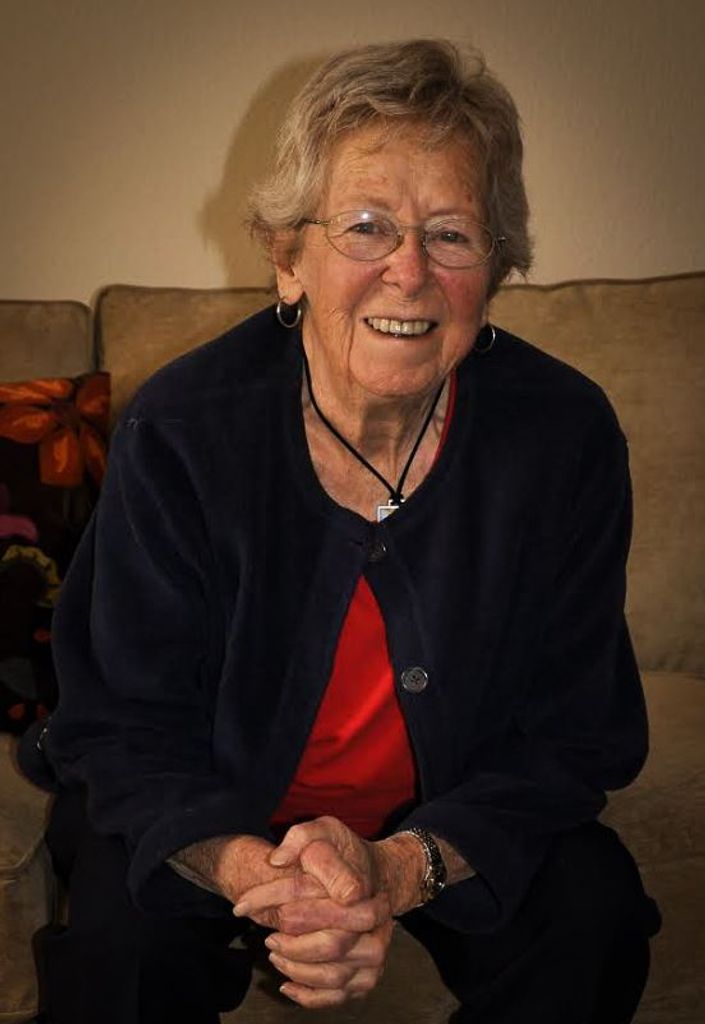 Carolyn Hoodmaker