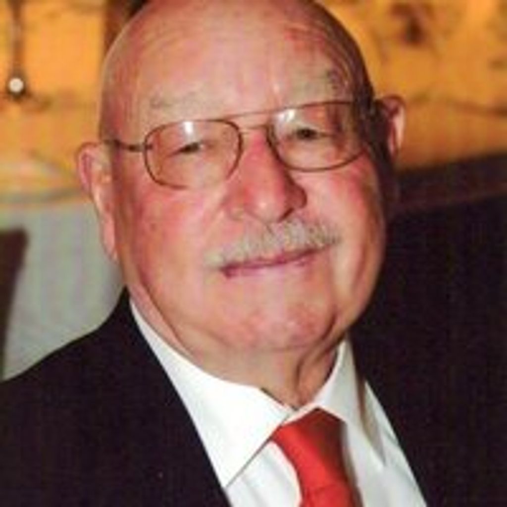 Leo Frank Wallace (Plainview) Profile Photo