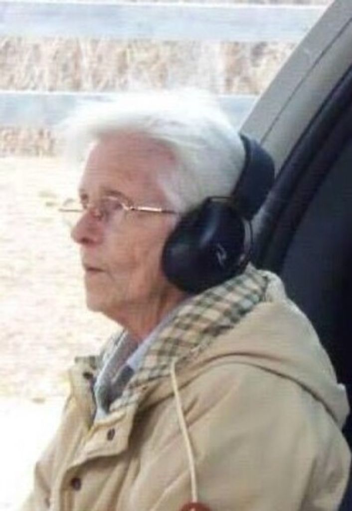 Dorothy Jean Holladay