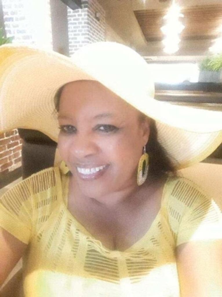 Janelle Brown Profile Photo