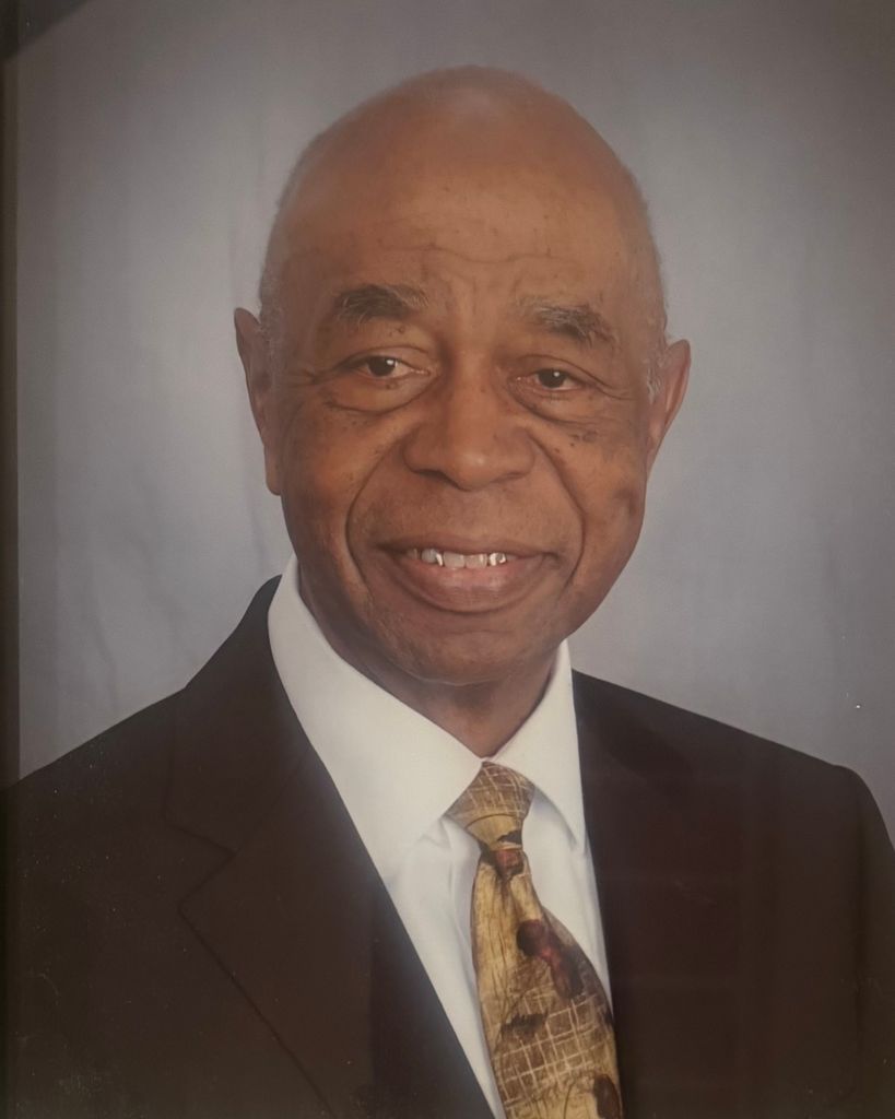 Elder DL Ramon Collins