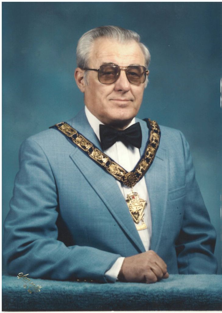 Robert Thomas