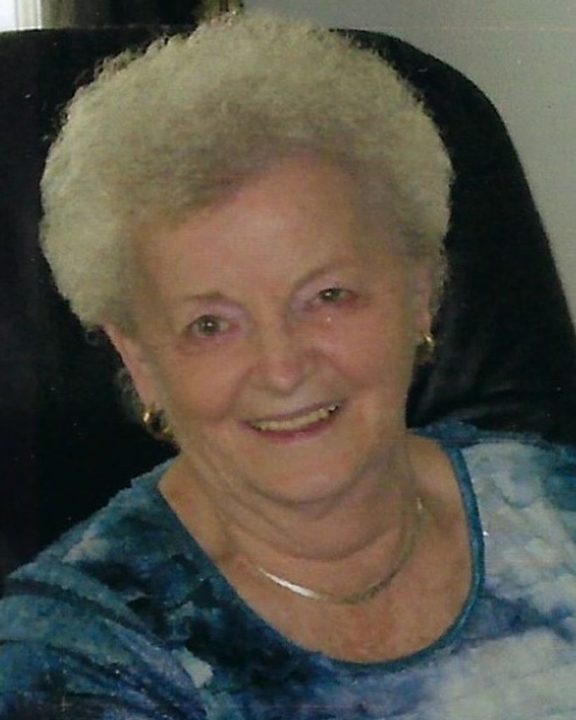 Mamie Lynthacum Lewis