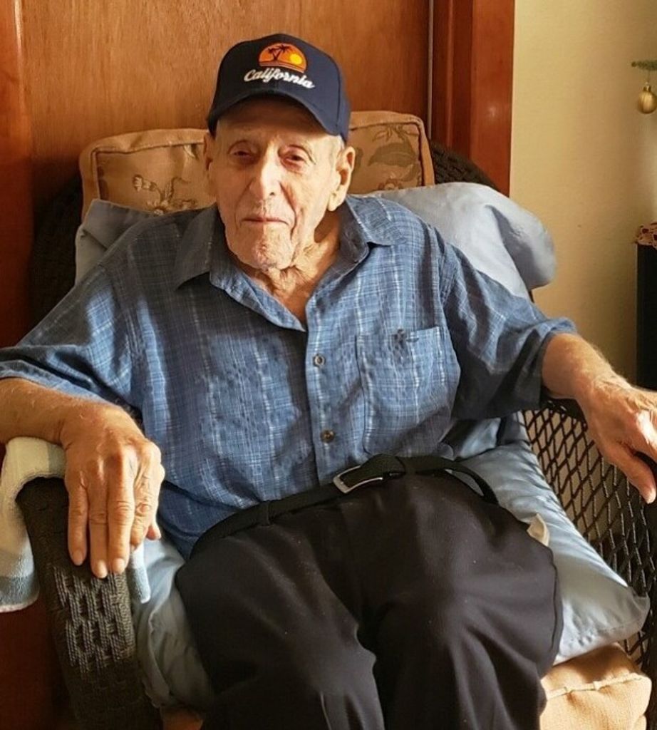 Antonio Flores