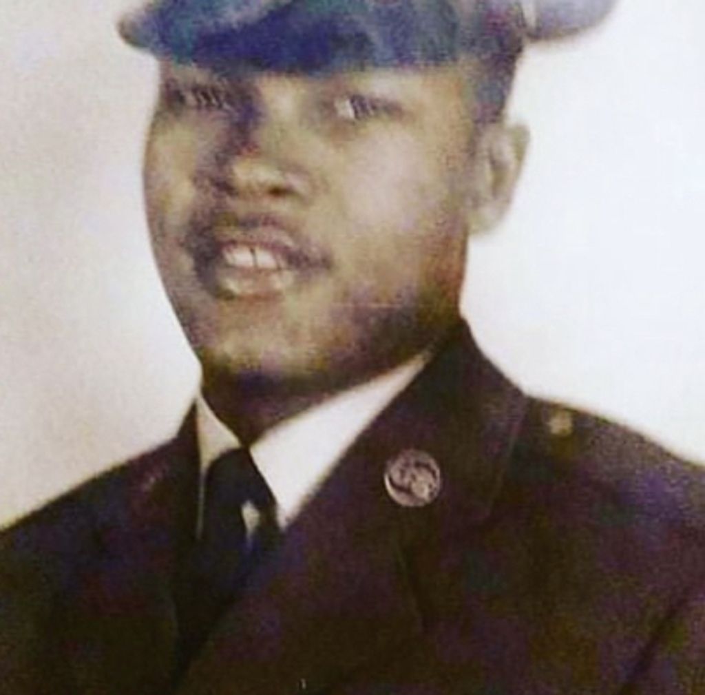 Leo Simmons Profile Photo