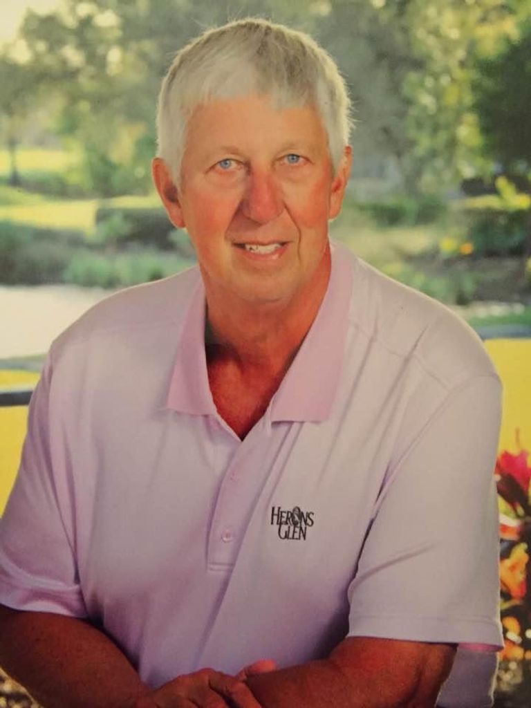 Richard Sanders Profile Photo