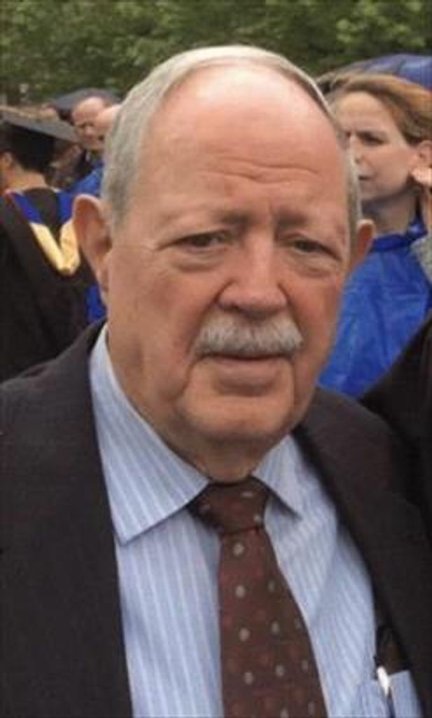 Simon Tucker Profile Photo
