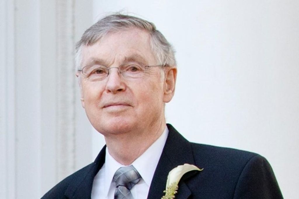 Robert Owens Profile Photo