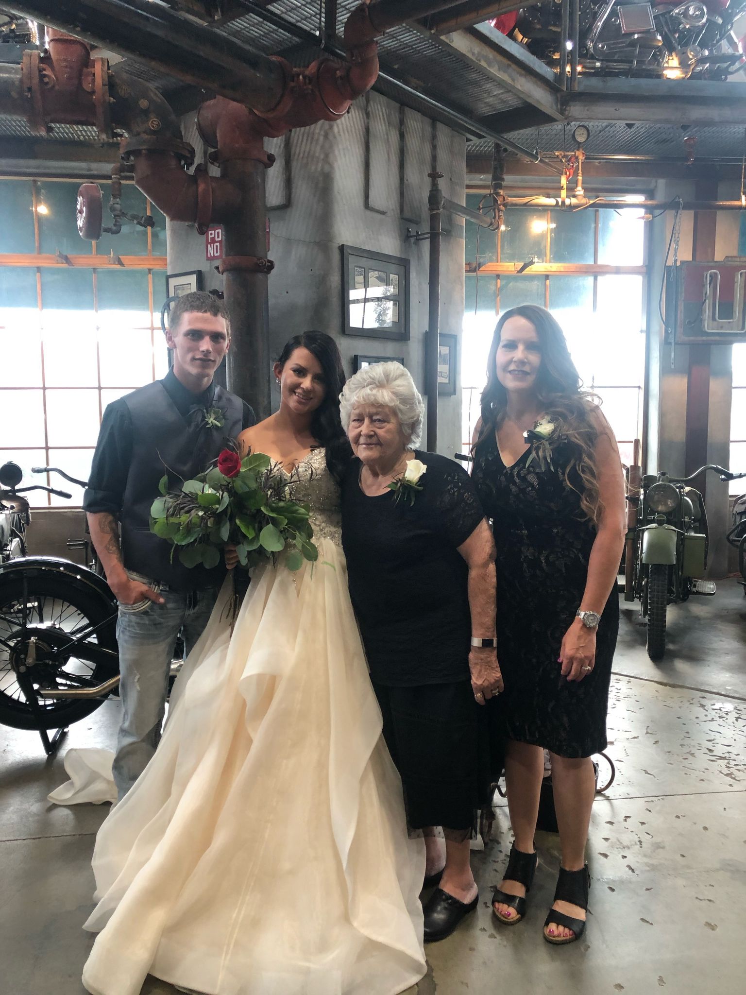 How to Plan a Small and Intimate Wedding — Adventure Elopement Photographer  | U.S. National Parks, image size:1536x2048